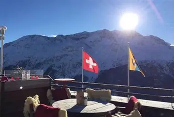 ස්විට්සර්ලන්තයේ ස්කී අවන්හලේ ගින්නෙන් මියගිය ගණන තවත් ඉහළට